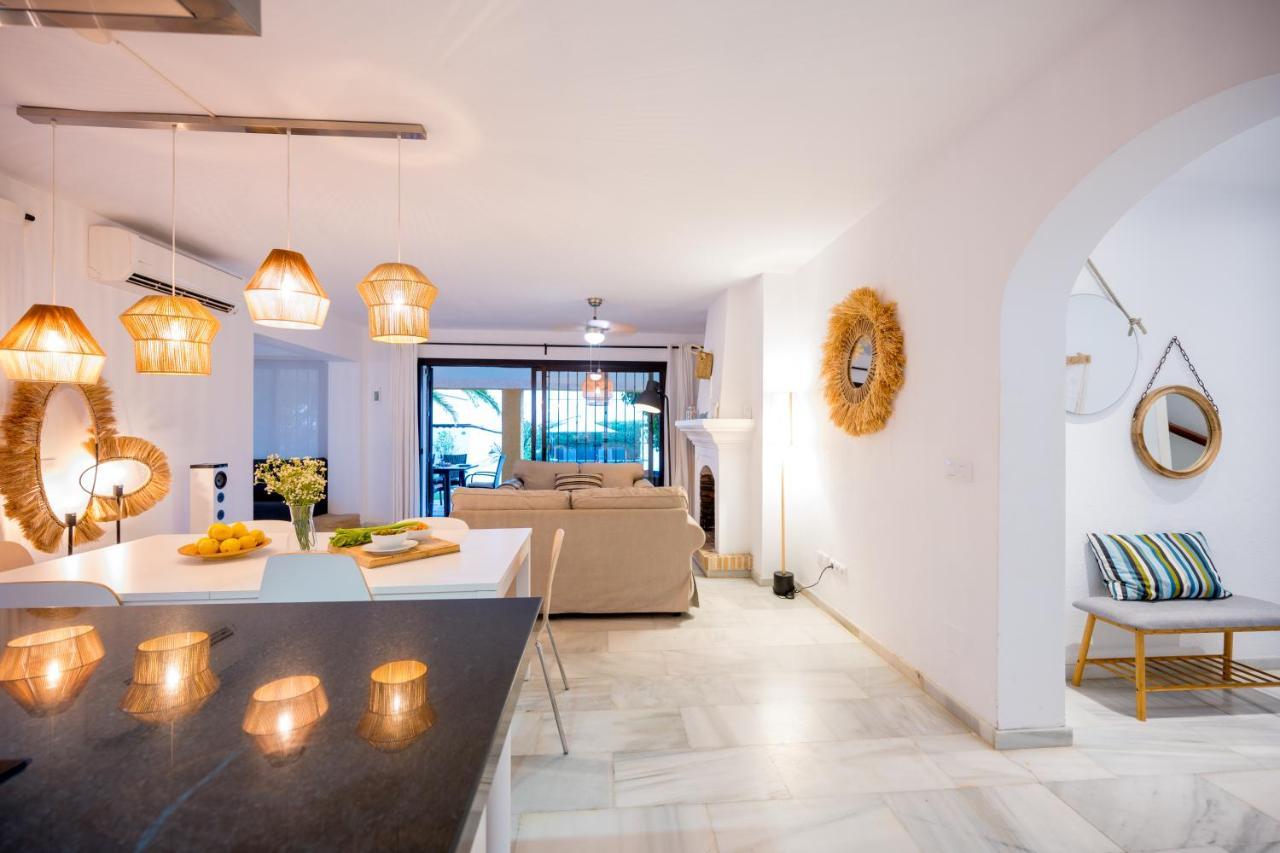 Typical Beach House Las Chapas Playa With Heated Pool Марбелья Екстер'єр фото