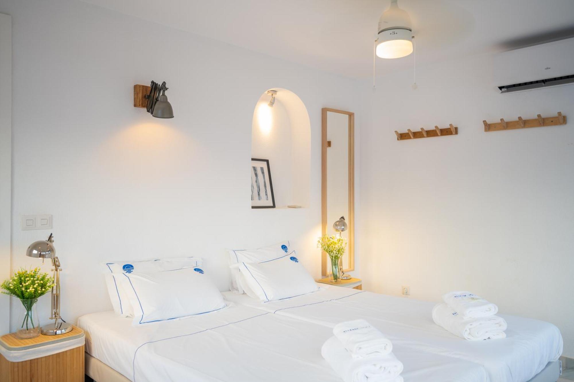 Typical Beach House Las Chapas Playa With Heated Pool Марбелья Екстер'єр фото